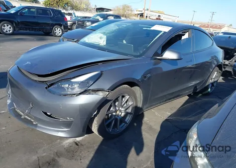 2023 Tesla Model 3 Rear-Wheel Drive z USA, uszkodzony, nr VIN 5YJ3E1EA8PF603585